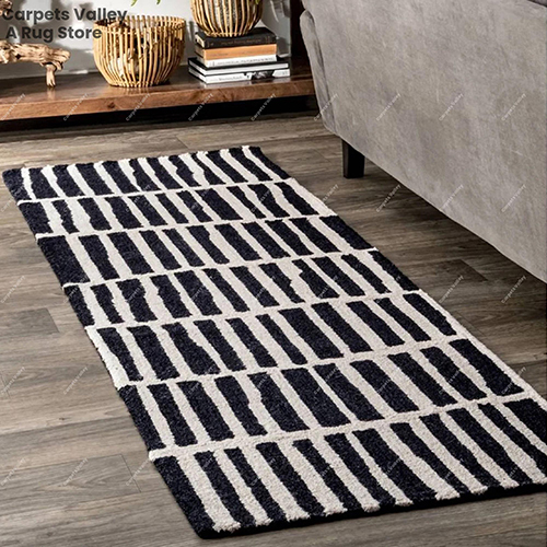 Irregular Parallel Bars Black Loop Pile Rug