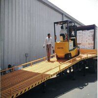 Yard Ramp Mobile Portable dock lift