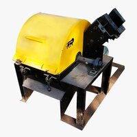 Namibind Wood Crusher And Sawdust Making Machine 15 Hp Motor 200 Kg/hrs Capacity