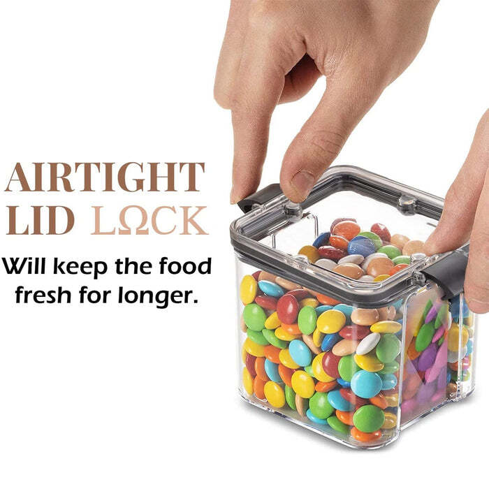 4PC SQUARE CONTAINER 700ML USED FOR STORING TYPES