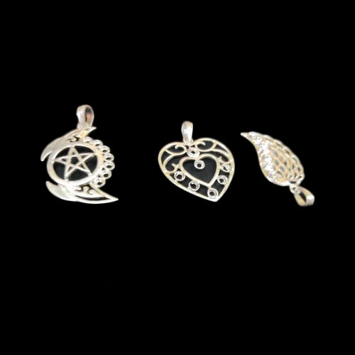 Silver Plated Pendant Gender: Women