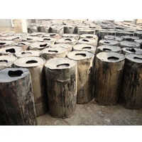 Liquid Bitumen - 160 Liters, Industrial Grade, Black Color, Excellent Binding Properties For Durable Road Surfaces
