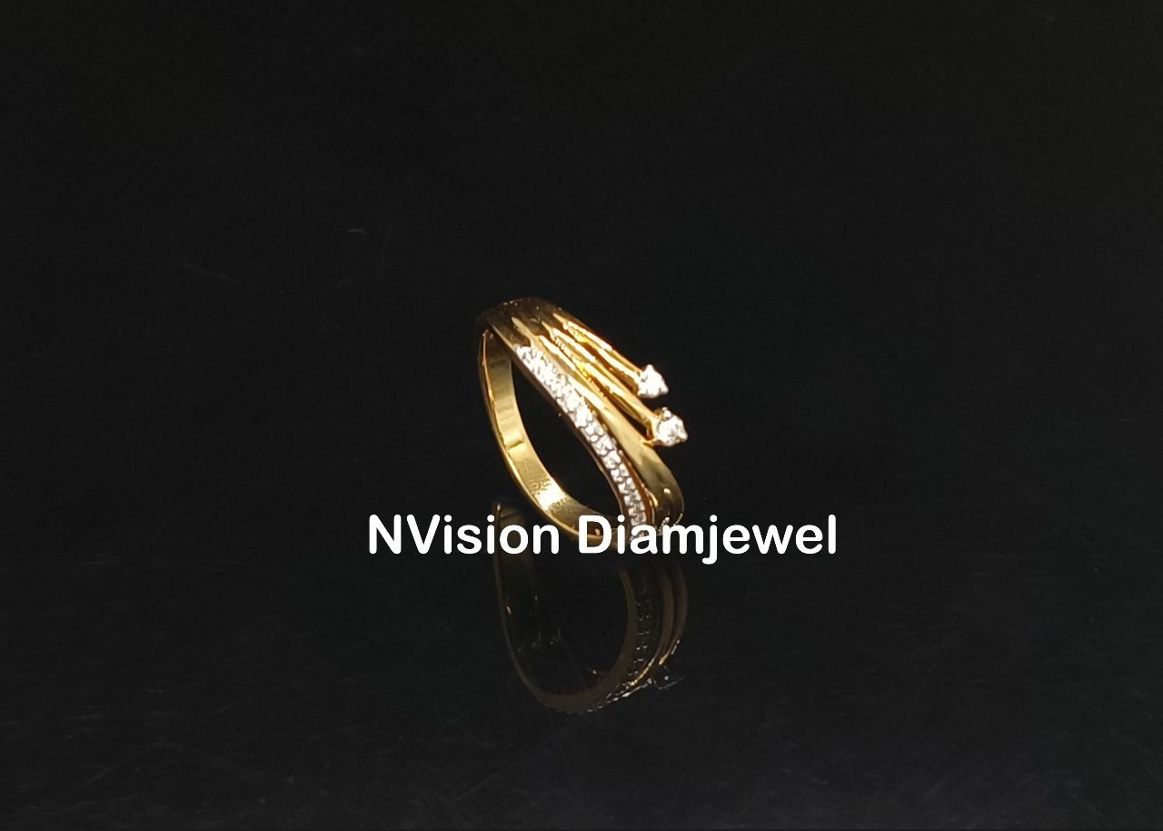 Natural Diamond Growth Inspired Ring