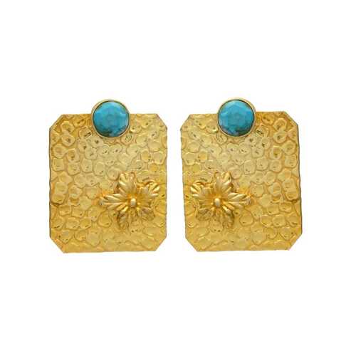 Golden disc square earring set with flower design and turquois gemstone.