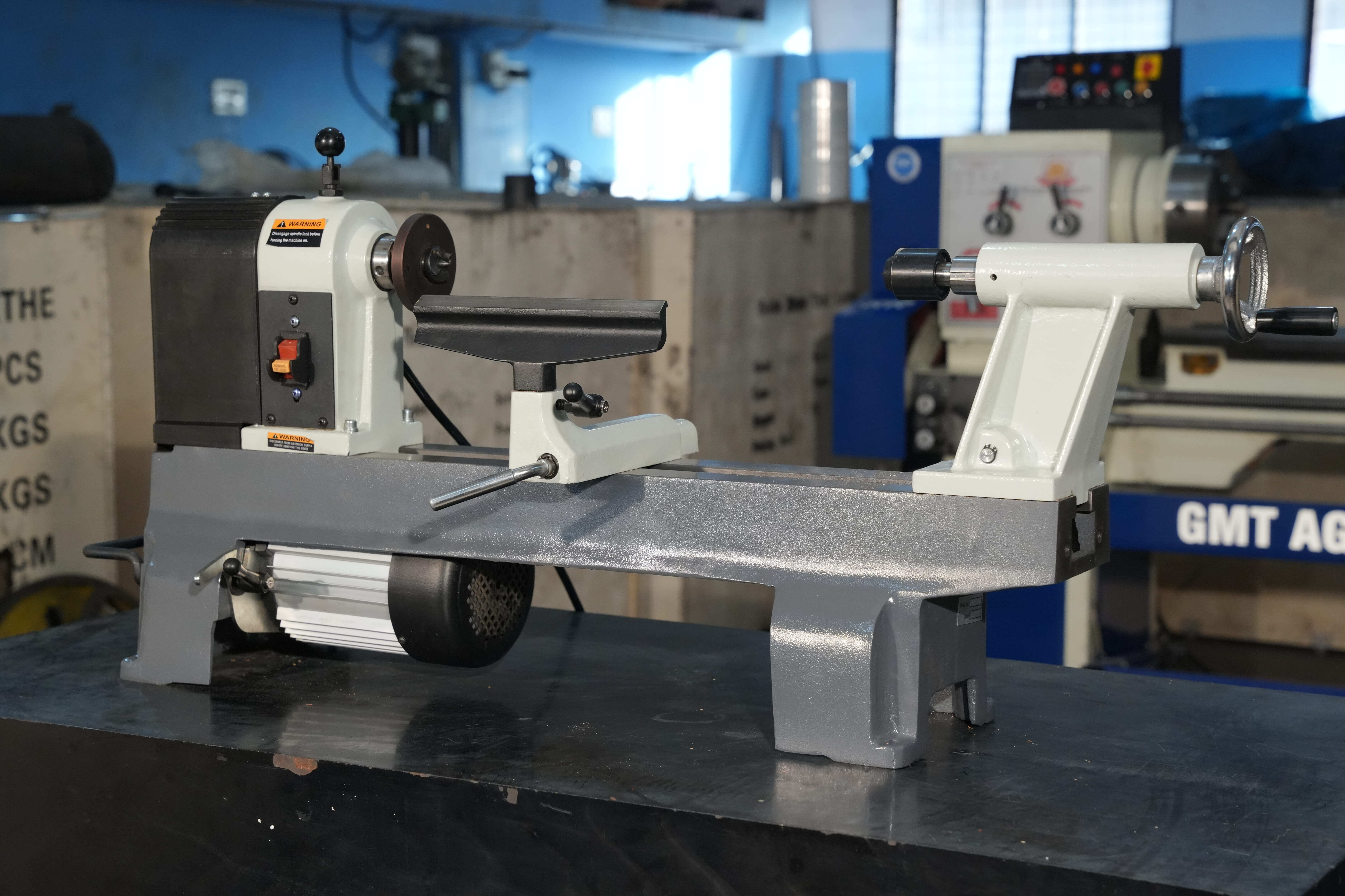 Wood Turning Lathe Machine