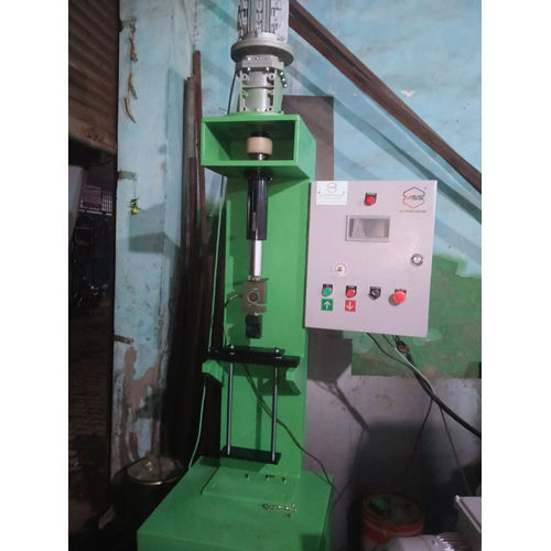 Green Outdoor Compression Machine