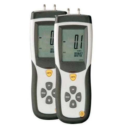 Handheld Digital Manometer