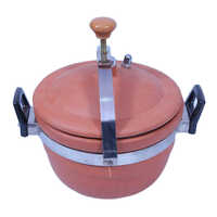 Clay Cooker - High-quality, Various Sizes Available | Modern Design, Polished Surface, Multiple Color Options