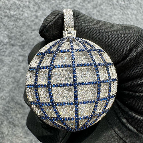 Globe Customized Diamond Pendant - Diamond Clarity: I3