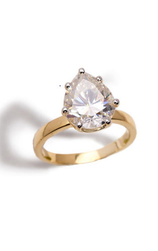 Engagement Ring - Diamond Carat Weight: 1 Carat