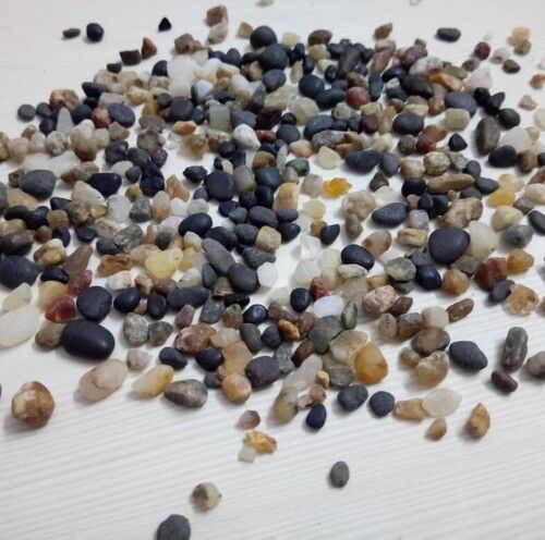 Natural Round Gravel Stone Chips for Garden Landscaping and Aquarium Decoration