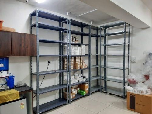 Adjustable angle shelving