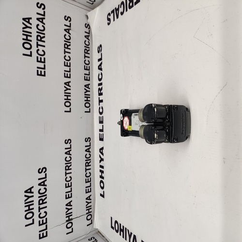 SCHNEIDER SH055/80013/0/1/00/00/00/10/00 SERVO MOTOR