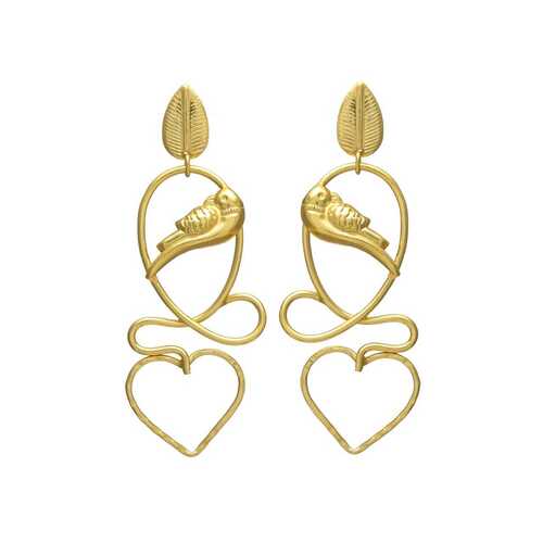 woman drop heart earring set