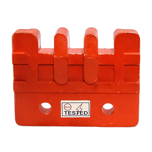 4 Way DMC Moulded Finger Type Busbar Support