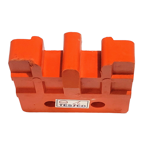 3 Way DMC Moulded Finger Type Busbar Support