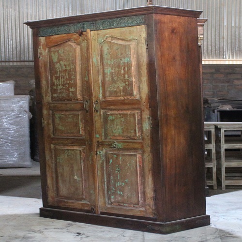 OLD PANEL DOOR ALMIRAH