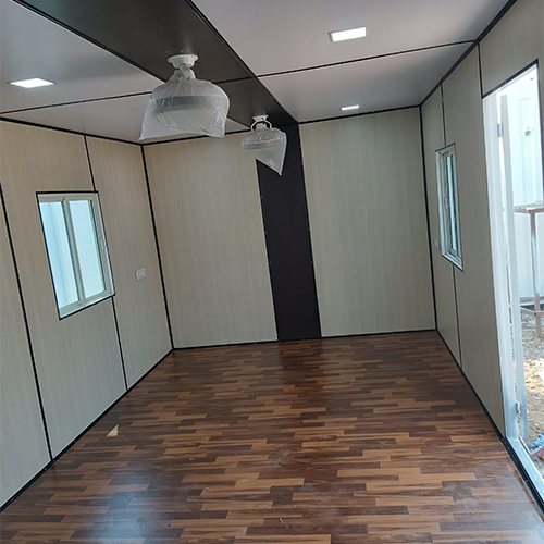 Internal Space - Door Material: Aluminum Window