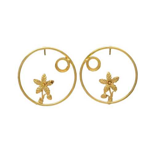 Golden round floral earring