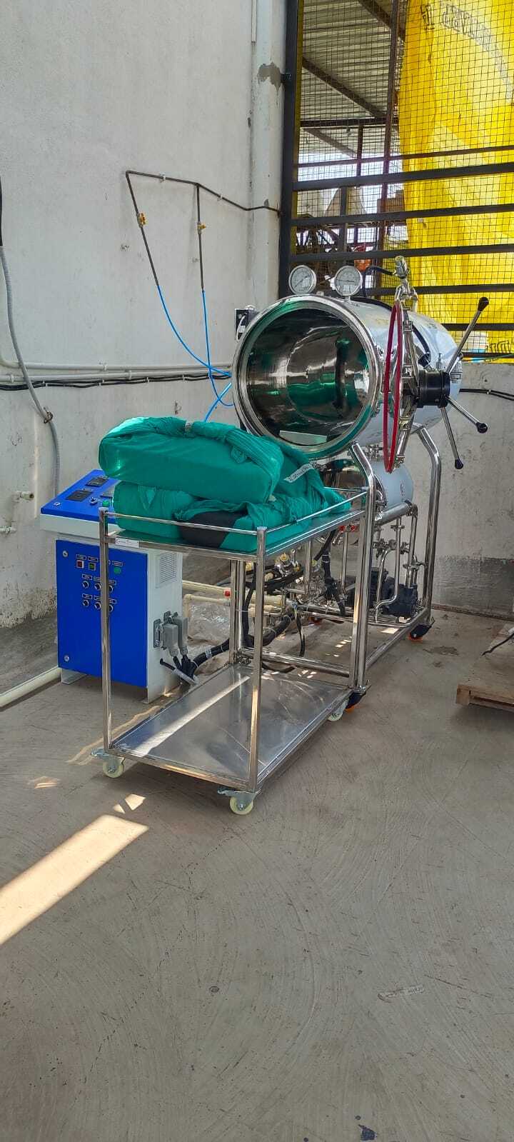 Cylindrical Horizontal Autoclave