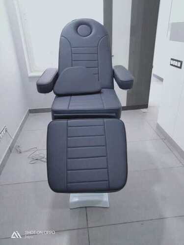 Attachable Pillow Derma Chair