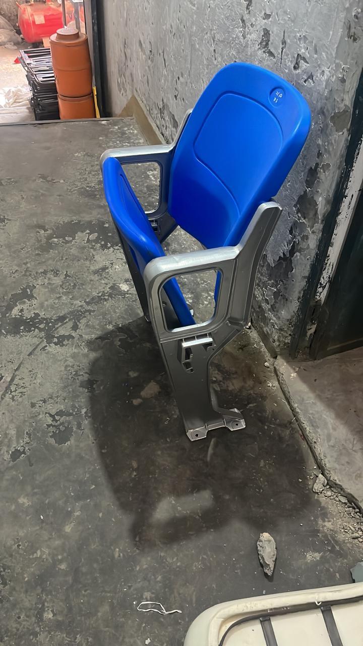 Stadium chair