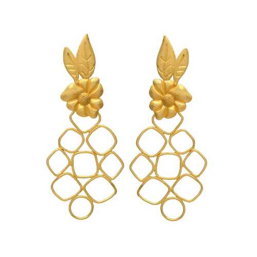 Delicate Flower golden Earrings