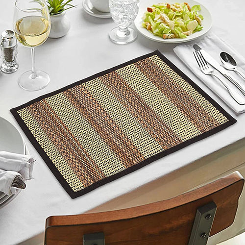 Handmade Straw Design Decorative Place Mat