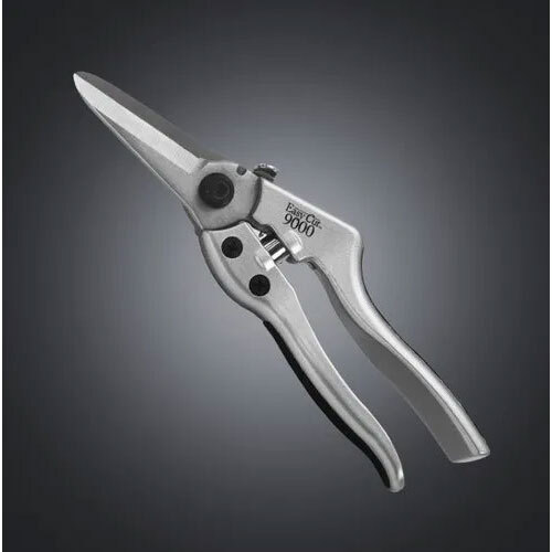 Easy Cut 9000, Ideal For Removing Strapping From Boxes, Shipping Containers And Pallets
