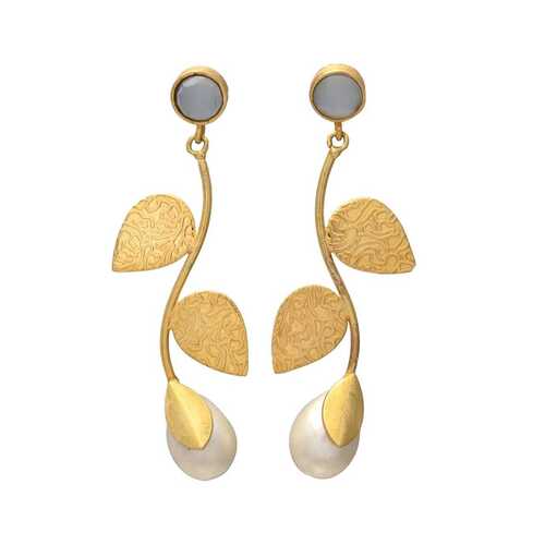 Gilded Nature Pearl and Gold Leaf Earrings