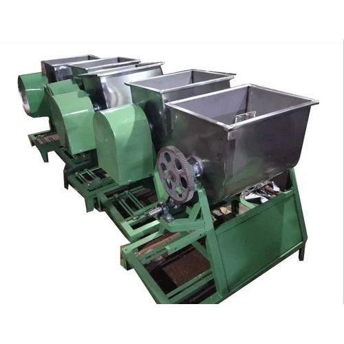 Stainless Steel Pickle Mixer Machine Capacity: 100 Kg/Hr