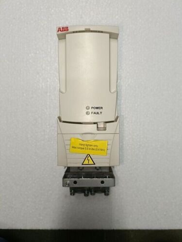 ABB ACS355-03U-02A4-4 3 Phasen 400Ã¢ÂÂ480 V 2,4 A 0,75 kW 1 PS