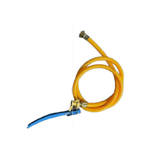 Delivery Pipe With Clutch