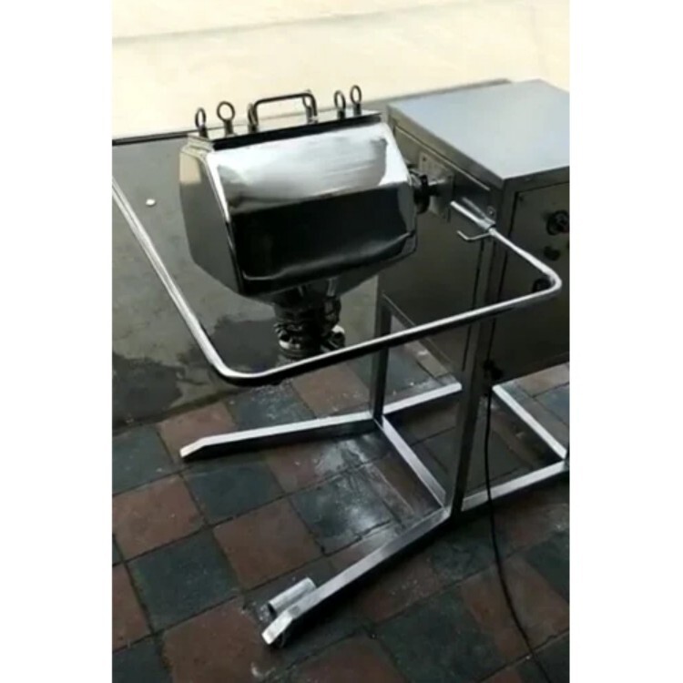 Octagonal Blender Machine - Color: Silver