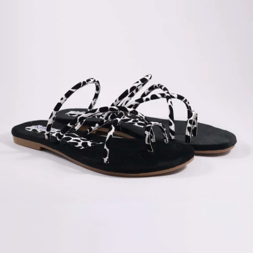 black And White Ladies Flat Slipper