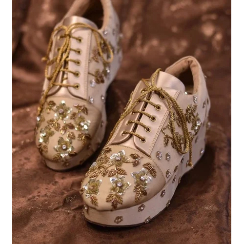 Ladies Designer  Embroidery Sneakers Shoes