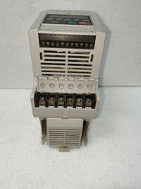 Allenbradley 160-BA06NSF1 Series C 2.2KW 3HP 3PHASE 380-460V 6A 0-240Hz