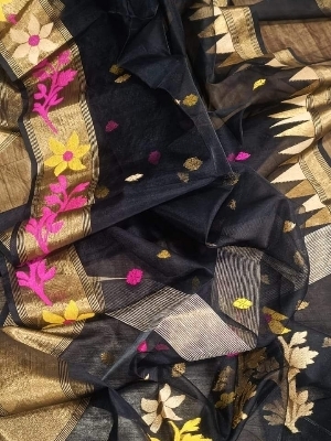 Maslin saree