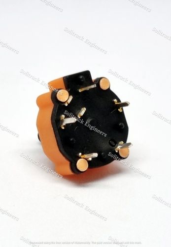 17 Mm 4 Step Switch ( 5 Tag ) - Color: Black