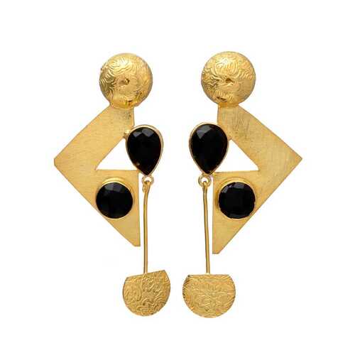 Handmade golden disc woman earring with black onyx gemstone