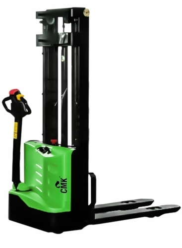 FULLY ELECTRIC STACKERS