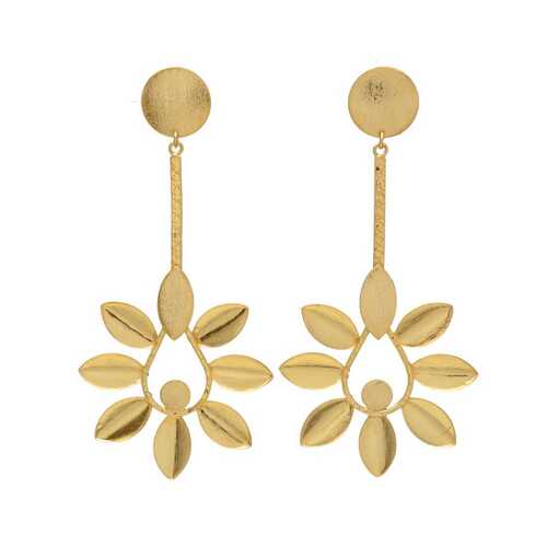 Woman gold plated dangle earring