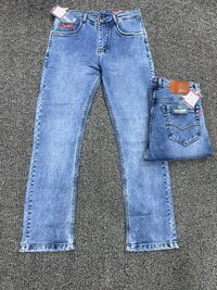 STRAIGHT FIT JEANS