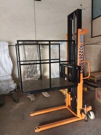 Electric Paper Reel Stacker - 100 Kg Lifting Capacity, 3000 Mm Max Height | Durable, Easy To Operate, Strong, Yellow & Black