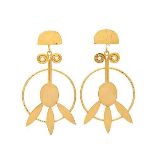 woman floral dangle earring gold plated