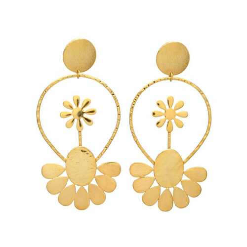 Flower shaped golden designer earring