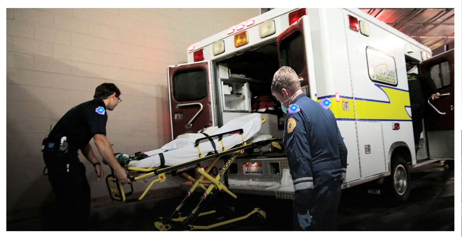 Shoulder Light For Emergency Doctors In Ambulance