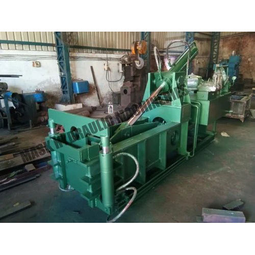 Green Hydraulic Baler Machine