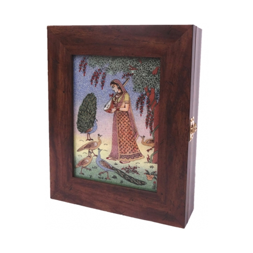 Italian Box Wth Ragini Size: Different Size