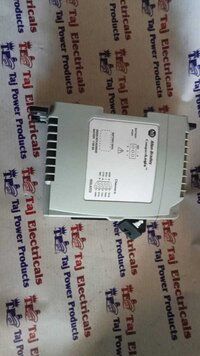 ALLEN BRADLEY 1769-L35E PLC